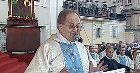 Tadeusz Rydzyk upokarza PiS na Jasnej Górze: "Niby dobra zmiana. Z jednej strony chcą dobrze, a z drugiej NÓŻ W PLECY!"