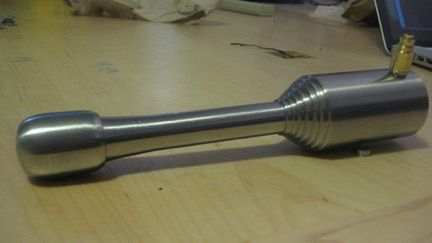 Działający wibrator na parę; Unikać kontaktu z odsłoniętą skórą! (+18) 1