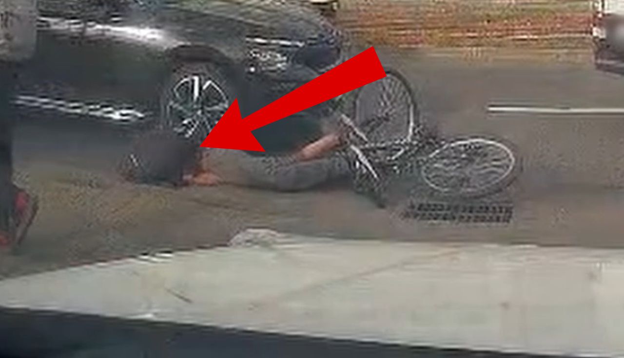 Rowerzysta nagrany. Komentarz zbędny. Boli od patrzenia