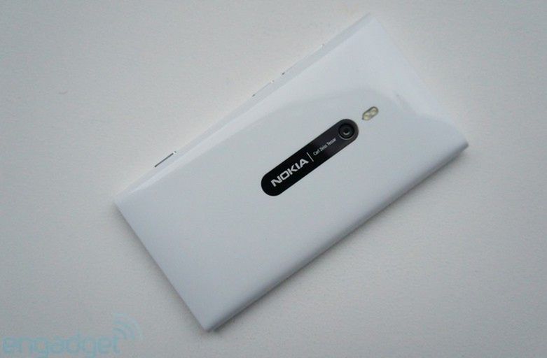 Przyszła zima, a z nią białe Lumia 800 i Galaxy Nexus [zdjęcia] 3