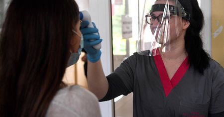 Koronawirus w Polsce. Francuski dziennik "Les Echos": Polska radzi sobie z epidemią najlepiej w Europie