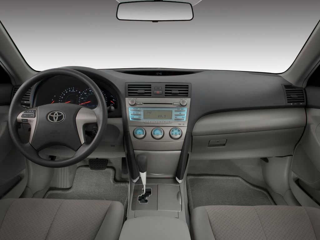 Toyota Camry 12