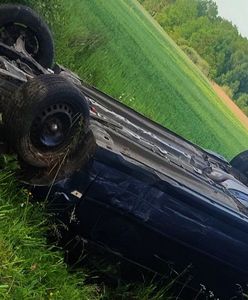 Ukrył się przed policjantami w pokrzywach. Mężczyzna okazał się poszukiwany