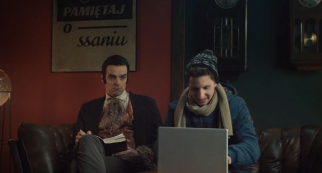 Perypetie wampirów reklamują pożyczkę internetową z zerowym oprocentowaniem w eurobanku (wideo)