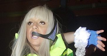 LADY GAGA: "Tańczyłam na rurze i paliłam stringi!"