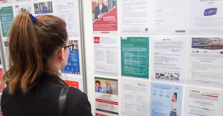 Wzrost liczby ogłoszeń o pracy. W tych zawodach są wolne wakaty