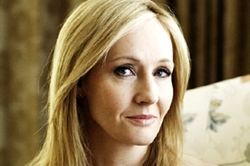 Czytelnicy J.K. Rowling chcą palić jej książki i filmy. ''Pożyczę wam zapalniczkę'' – odpowiada autorka