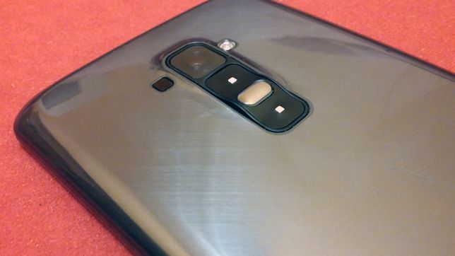 LG G Flex - samoregenerująca się obudowa zdaje egzamin, ale... 1