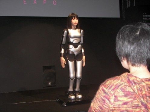 Realistyczny robot od Japończyków (wideo)
