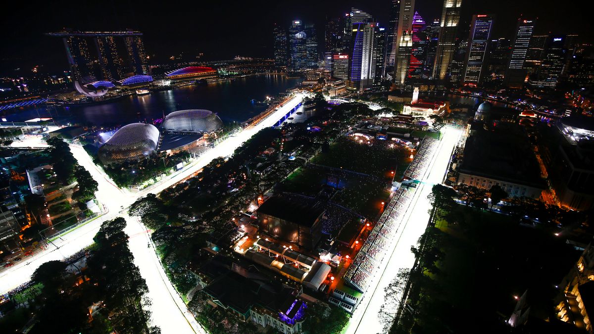 Zdjęcie okładkowe artykułu:  / Na zdjęciu: Wyścig o Grand Prix Singapuru