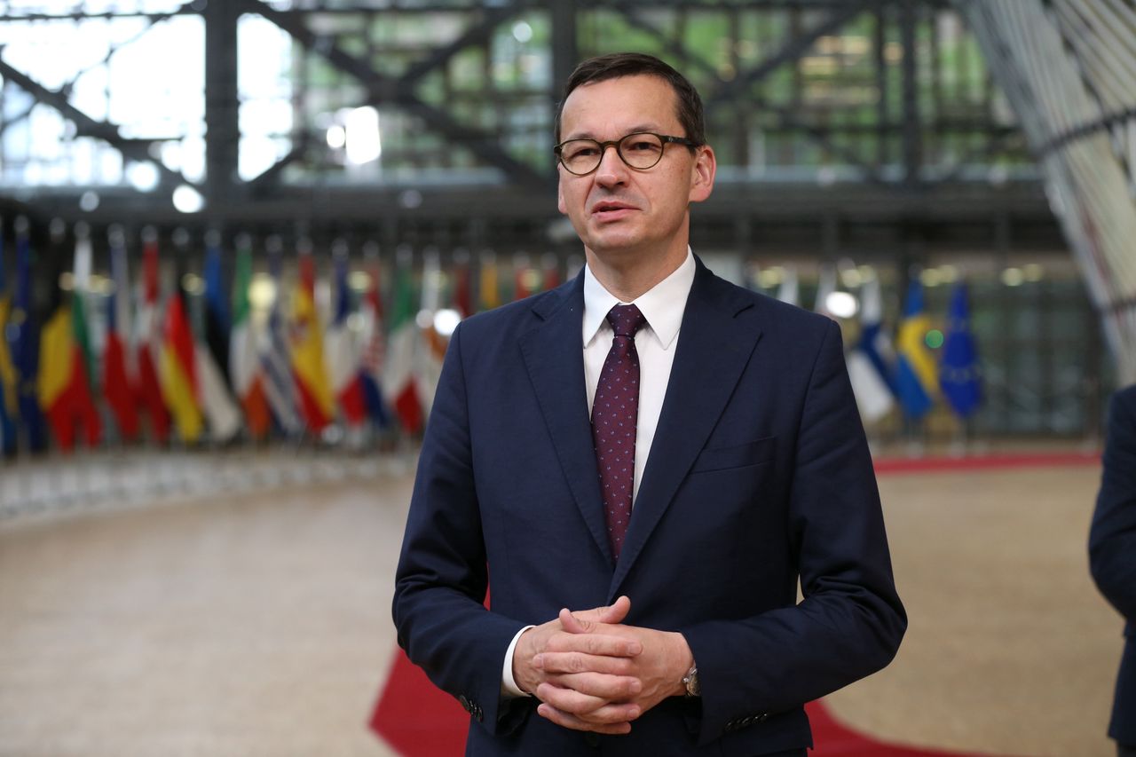 Mateusz Morawiecki dla węgierskiego dziennika. Mówił o polsko-węgierskiej "przyjaźni" i "braterstwie"