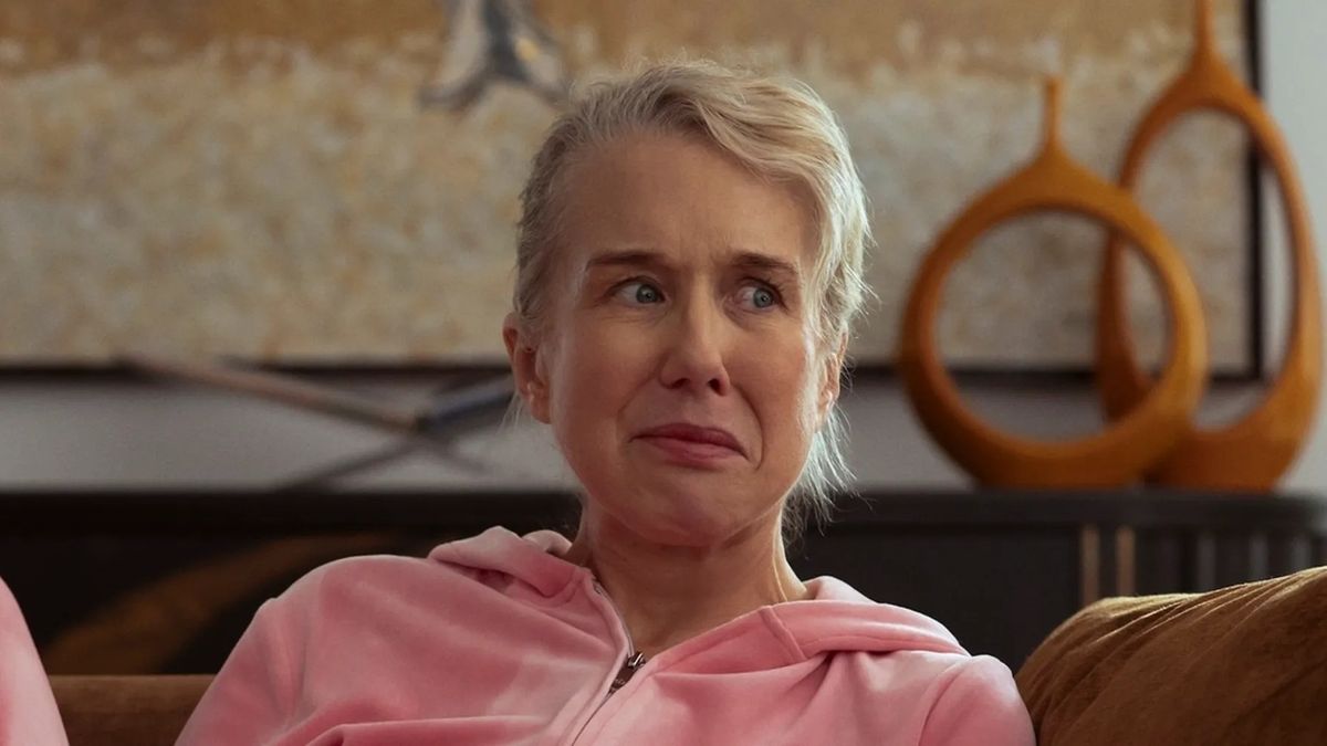 Lauren Weedman w "Sirens"