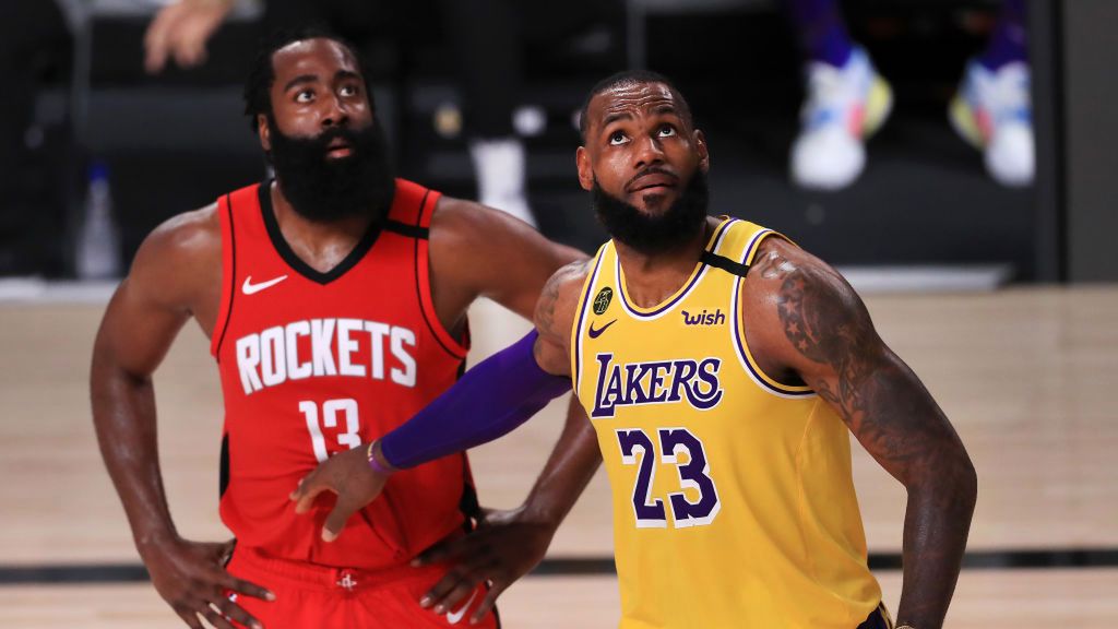 Zdjęcie okładkowe artykułu: Getty Images / Michael Reaves / Na zdjęciu: LeBron James i James Harden