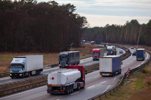 Bruksela szykuje limity dla ciężarówek