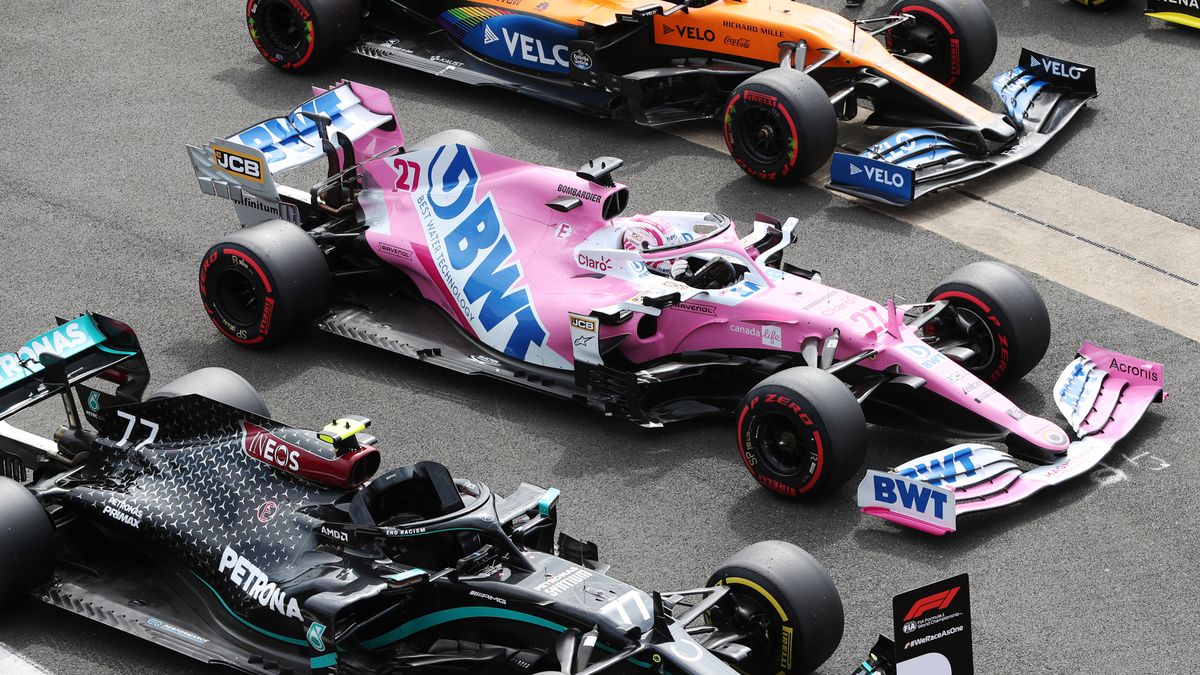 Zdjęcie okładkowe artykułu: Materiały prasowe / Racing Point / Na zdjęciu: bolidy F1 w alei serwisowej