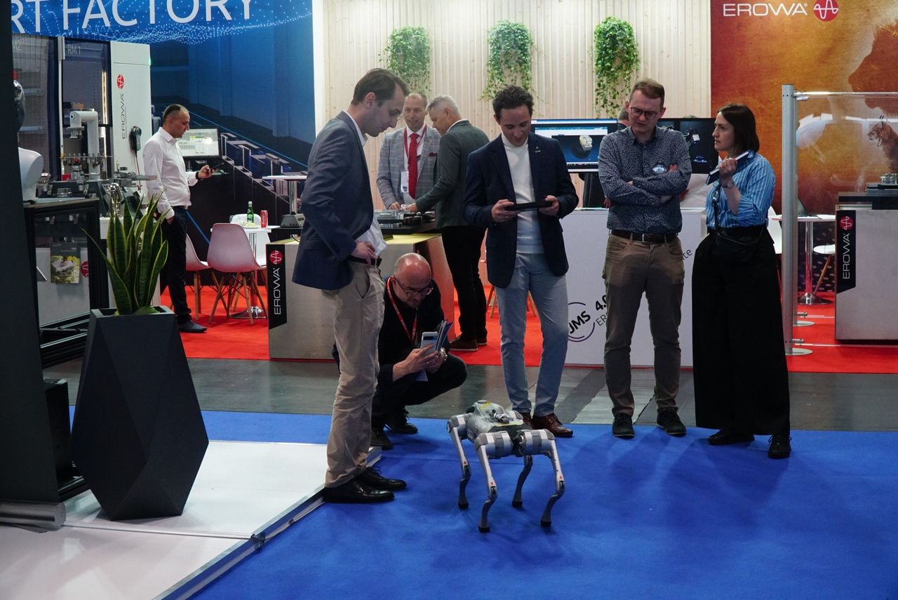 Dogoterapia z robotem, łazik marsjański i nowoczesne turbiny wiatrowe. W Poznaniu rozpoczęły się Europejskie Targi Nauki