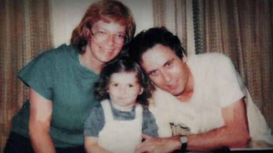 Ted Bundy z rodziną