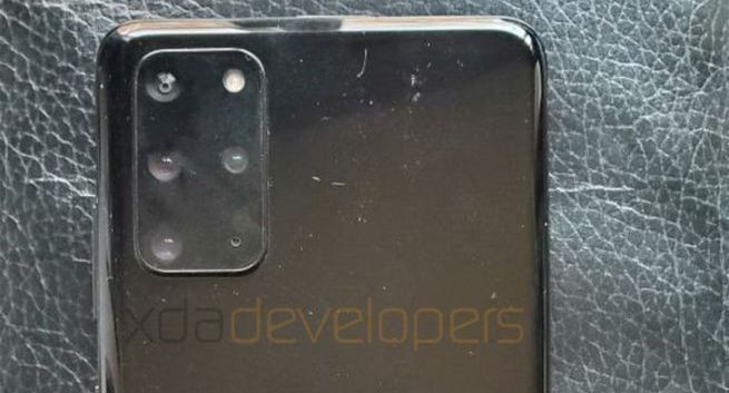 Zdjęcia Galaxy S20+ wyciekły do sieci. Cztery obiektywy aparatu i obsługa 5G