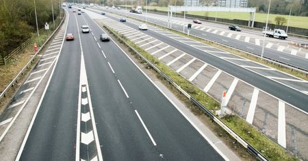Wstrząsające odkrycie na autostradzie w UK. Apel policji