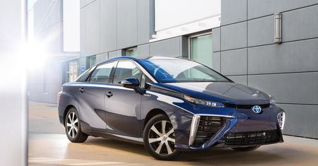 Toyota Mirai – przyszłość to wodór [wideo]