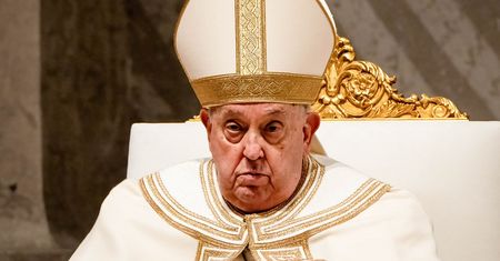 Komunikat Watykanu. Papież Franciszek przespał noc