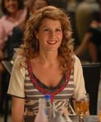 Nia Vardalos sprawdza blef Mireille Enos