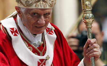 "Benedykt XVI został zdradzony jak Jezus"