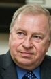 Jerzy Stuhr uderzony ''dobrą zmianą'' w TVP. Kurski zablokował jego spektakl „Las”