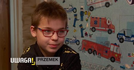 Przemek ma 11 lat i 40 tys. zł długu do spłacenia. Biologiczna matka wciąż nie opuściła jego mieszkania