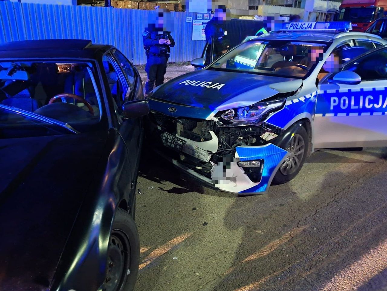 Mielec: Nie zatrzymał się do kontroli. Policjanci wjechali w jego BMW