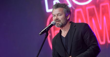Jacek Braciak wozi się furą w cenie domu