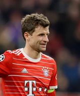 Nie mają litości dla Thomasa Muellera. To piszą na temat gwiazdy Bayernu
