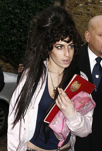 Ćpuny okradły Amy Winehouse!