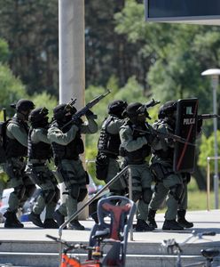Uzbrojony mężczyzna zabarykadował się w domu. Koniec akcji antyterrorystów