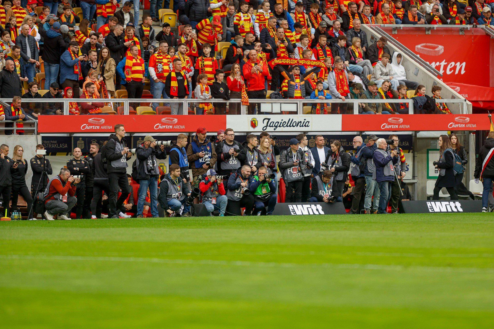 Kibice na meczu Jagiellonia - Pogoń Szczecin