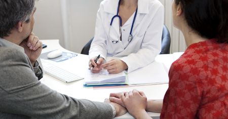Skręt jadra - przyczyny, objawy, diagnostyka, leczenie