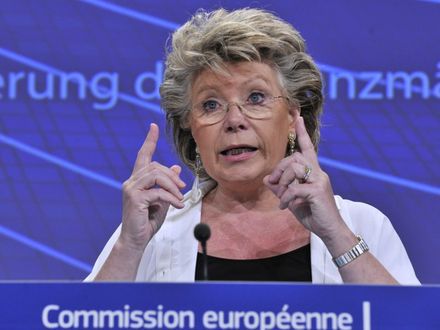 Reding chce 40 proc. miejsc dla kobiet w radach nadzorczych