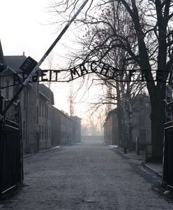 Kolejny taki przypadek. Sformułowanie "polski obóz" we włoskim dzienniku