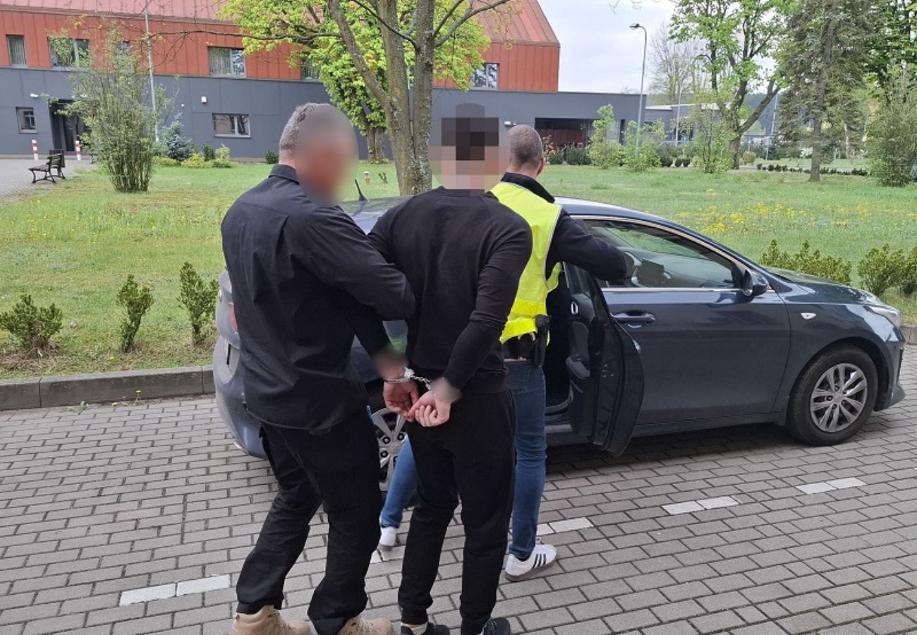Udawał kobietę i wyłudzał pieniądze. To dopiero początek zarzutów dla 26-latka z Lęborka