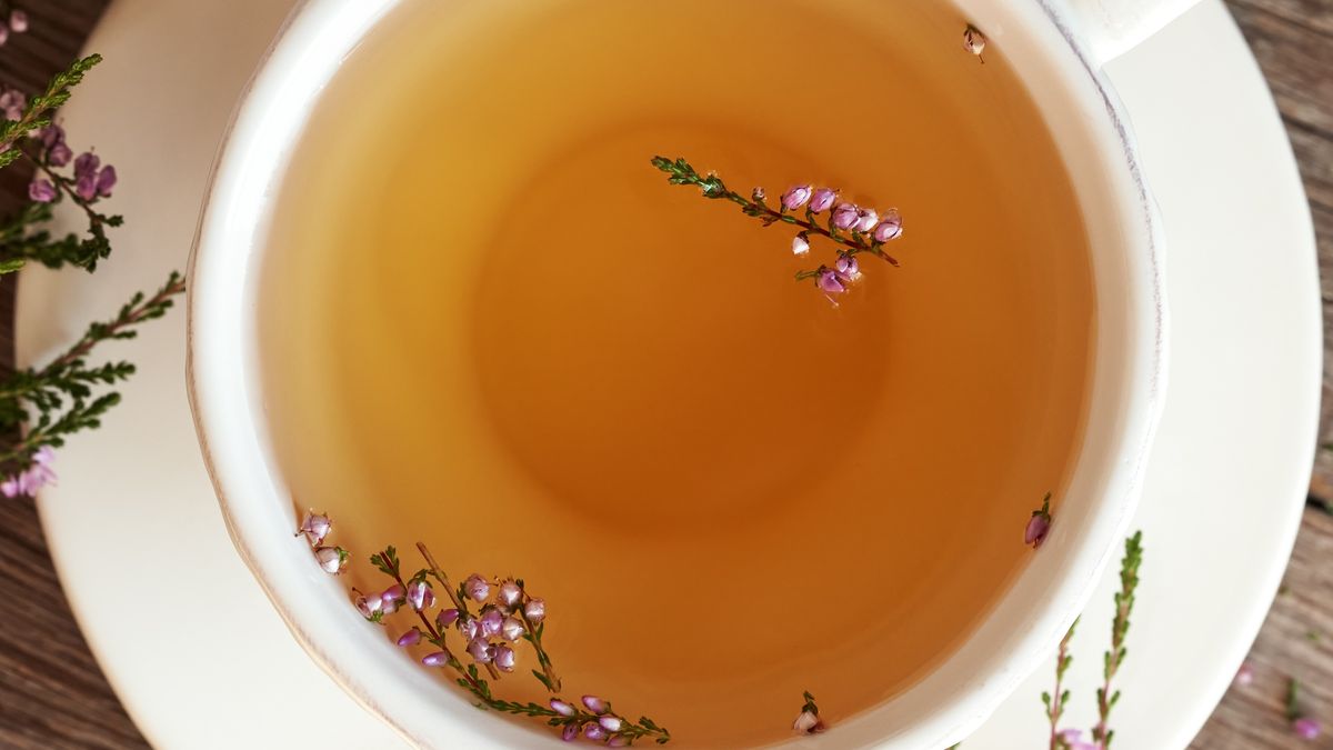 Napar z wrzosu - filiżanka, która poprawia samopoczycie