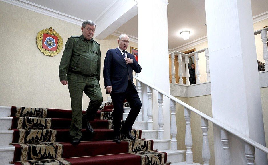 Gen, Gerasimov with Putin