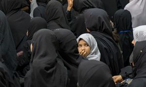 Zakaz hidżabów w szkołach. Uczennice "smutne i złe". Protesty w Austrii