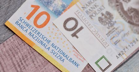 Frankowicze, którzy idą na ugodę, mogą liczyć na oszczędności. "To szokująco mało"