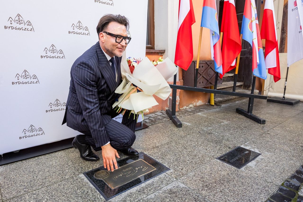 Bydgoszcz: Dr n. med. Paweł Rajewski odsłonił swój podpis