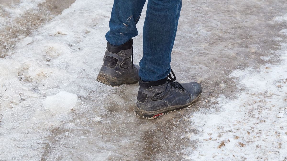 Poznaj skuteczny sposób na oblodzone powierzchnie