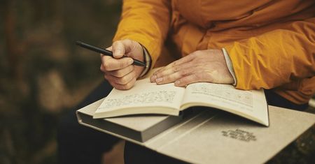 Ortografia. Wybierz poprawny zapis i uzupełnij zdania