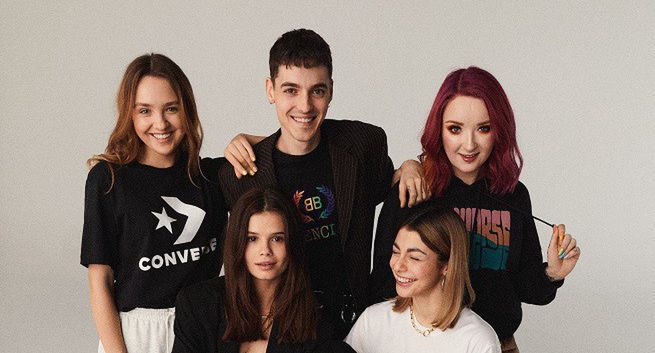 Magazyn "Glamour" z wydaniem specjalnym na urządzenia mobilne