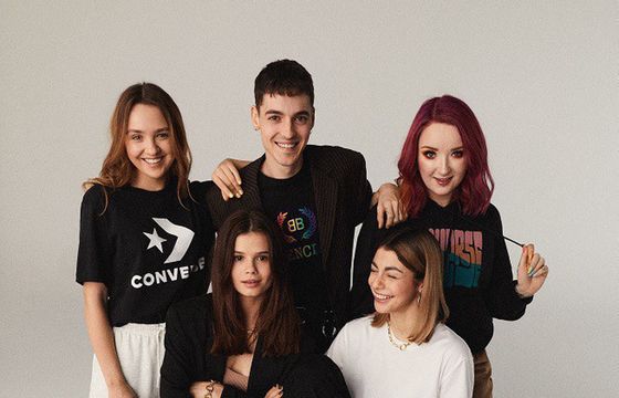 Magazyn "Glamour" z wydaniem specjalnym na urządzenia mobilne