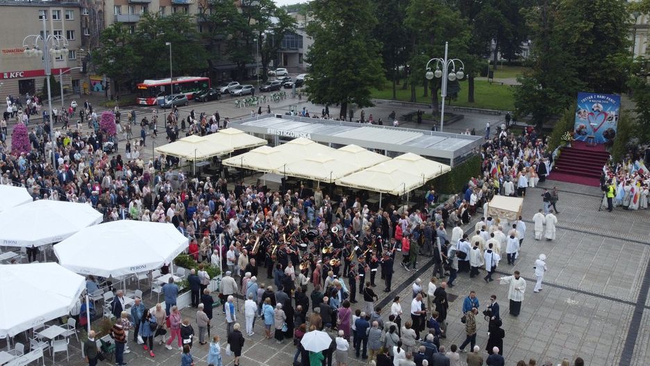 Boże Ciało w Częstochowie z perspektywy drona