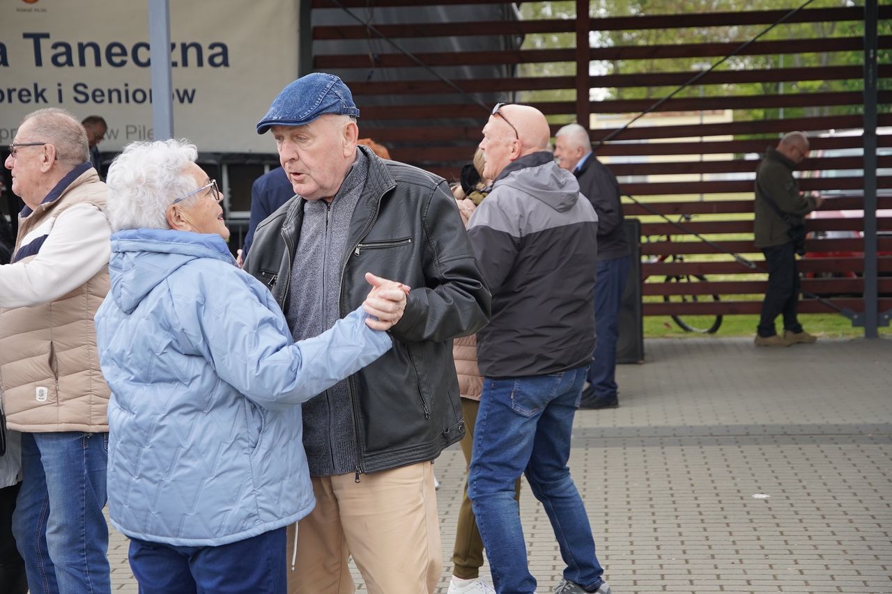Taneczne środy dla Seniorów i seniorek, Piła, seniorzy